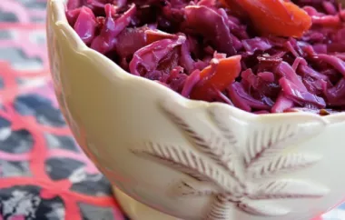 A Sweet and Tangy Side Dish: Red Cabbage with Apricots and Balsamic Vinegar